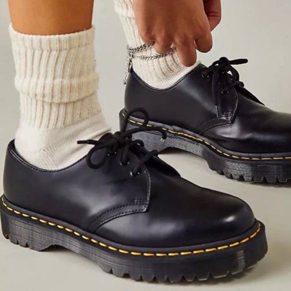 Dr. Martens Shoes - Dr. Martens 1461 Black Smooth Leather Oxfords EU38